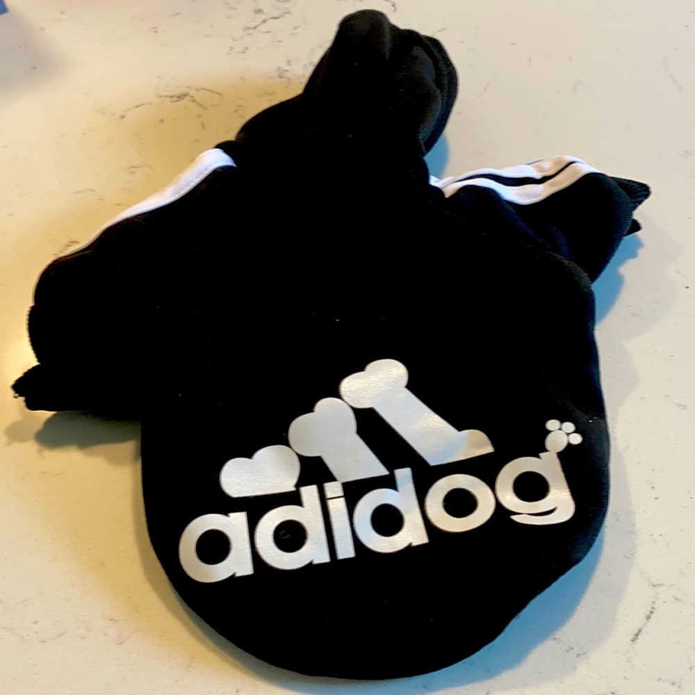 Adidog sweatshirt black small